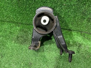 Подушка двс Задняя TOYOTA PRIUS OEM 1237137090 ZVW30 2012 2ZRFXE