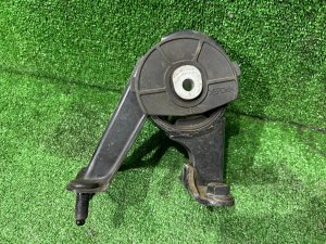 Подушка двс Задняя TOYOTA PRIUS OEM 1237137090 ZVW30 2012 2ZRFXE
