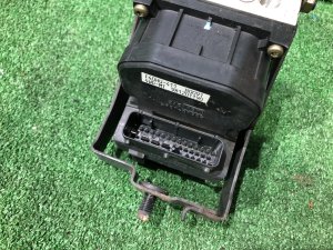 ABS unit SUBARU FORESTER OEM 27539FC010 SF5 1998 EJ202 MT