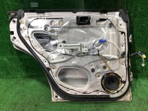 Left rear door SUBARU FORESTER OEM 61401FC013 SF5 1998 silver 792