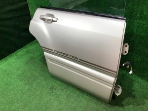 Right rear door SUBARU FORESTER OEM 61401FC003 SF5 1998 silver 792
