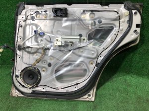 Right rear door SUBARU FORESTER OEM 61401FC003 SF5 1998 silver 792