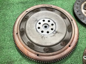 Clutch pressure plate маховик, корзина, диск SUBARU FORESTER OEM 30210AA411, 30100AA690, 30100AA691, 12342AA000 SF5 1998 EJ202 MT