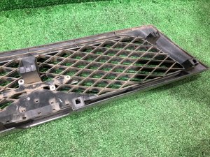 Radiator grille SUBARU FORESTER OEM 91065FC050SJ SF5 1998 silver 792