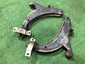 Front control arms SUBARU FORESTER OEM 20200AA200 20200AA210 SF5 1998 EJ202 MT