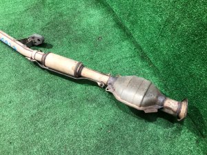 Centre exhaust section SUBARU FORESTER OEM 44200FA120 SF5 1998 EJ202 MT
