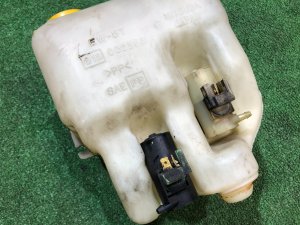 Бачок омывателя SUBARU FORESTER OEM 86610FC000 SF9, SF5 1998 EJ254 AT