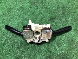 Блок подрулевых переключателей SUBARU FORESTER OEM 83111FC410 SF9, SF5 1998 EJ254 AT