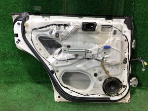 Дверь задняя левая SUBARU FORESTER OEM 61401FC013 SF9, SF5 1998 White 51E
