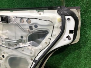 Дверь задняя правая SUBARU FORESTER OEM 61401FC003 SF9, SF5 1998 White 51E