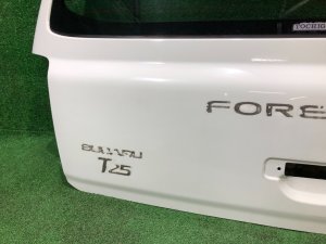 Дверь пятая SUBARU FORESTER OEM 61701FC000 SF9, SF5 1998 White 51E