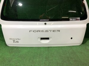 Дверь пятая SUBARU FORESTER OEM 61701FC000 SF9, SF5 1998 White 51E