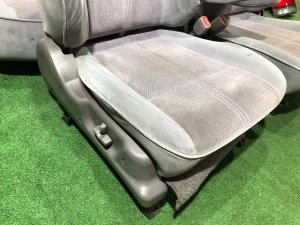 Комплект сидений SUBARU FORESTER OEM 64010FC420NF, 64230FC060NF, 64010FC430NF, 64240FC060NF SF9, SF5 1998 White 51E
