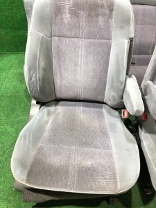 Комплект сидений SUBARU FORESTER OEM 64010FC420NF, 64230FC060NF, 64010FC430NF, 64240FC060NF SF9, SF5 1998 White 51E