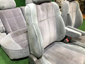 Комплект сидений SUBARU FORESTER OEM 64010FC420NF, 64230FC060NF, 64010FC430NF, 64240FC060NF SF9, SF5 1998 White 51E