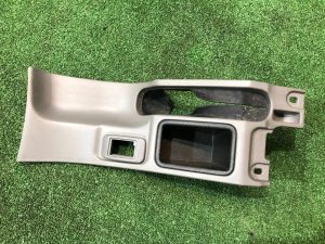 Консоль ручника SUBARU FORESTER OEM 92062FC060ND SF9, SF5 1998 White 51E