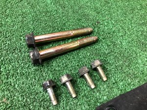 Крепление Т-образной балки SUBARU FORESTER OEM 41321FA040, 41332FA000 SF9, SF5 1998