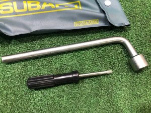Набор инструментов SUBARU FORESTER OEM 97010AA050 SF9, SF5 1998