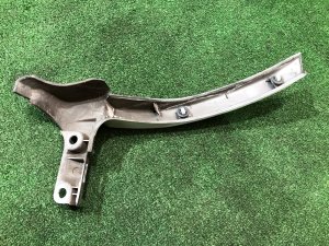 Накладка на крыло задняя левая SUBARU FORESTER OEM 91057FC270 SF9, SF5 1998 White 51E