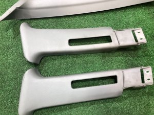 Обшивка стоек SUBARU FORESTER OEM 94010FC010ND, 94010FC000ND, SF9, SF5 1998 White 51E