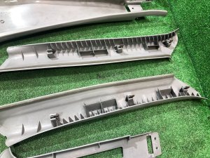 Обшивка стоек SUBARU FORESTER OEM 94010FC010ND, 94010FC000ND, SF9, SF5 1998 White 51E