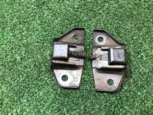 Ограничители пятой двери 60112AA002, 60112AA012 SUBARU FORESTER