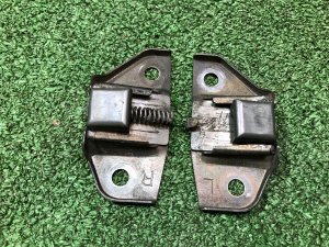 Ограничители пятой двери SUBARU FORESTER OEM 60112AA002, 60112AA012 SF9, SF5 1998 White 51E