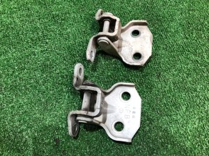 Петли двери передней левой SUBARU FORESTER OEM 61220FA000, 61220FA010 SF9, SF5 1998 White 51E