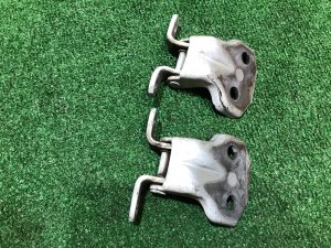 Петли двери передней правой SUBARU FORESTER OEM 61220FA000, 61220FA010 SF9, SF5 1998 White 51E