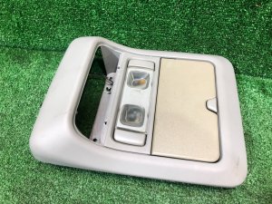 Плафон салона передний 84621FC000NE SUBARU FORESTER