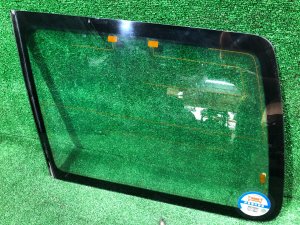 Стекло багажника левое SUBARU FORESTER OEM 65209FC230 SF9, SF5 1998