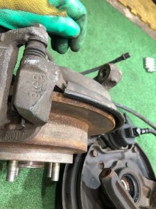 Ступицы задние 277 мм SUBARU FORESTER OEM 28411AA000, 28411AA010, 28016FC000, 26740FA000 SF9, SF5 1998 EJ254 AT