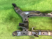 Crossmember задняя SUBARU LEGACY OEM 20152AE001 BH5 2001 EJ202
