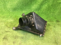 Корпус воздушного фильтра SUBARU LEGACY OEM 46051FE000 46053AC090 46012FE050 BH5 2001 EJ202