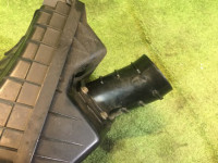 Корпус воздушного фильтра SUBARU LEGACY OEM 46051FE000 46053AC090 46012FE050 BH5 2001 EJ202