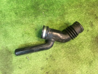 Патрубок воздушного фильтра SUBARU LEGACY OEM 14457AA320 BH5 2001 EJ202