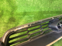 Решетка радиатора SUBARU LEGACY OEM 91121AE400 BH5 2001 Silver 01G