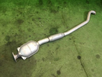Средняя часть глушителя SUBARU LEGACY OEM 44200AE001 BH5 2001 EJ202