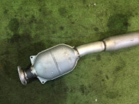 Средняя часть глушителя SUBARU LEGACY OEM 44200AE001 BH5 2001 EJ202