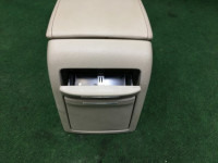 Porta-luvas e apoio de braço SUBARU OUTBACK OEM 92111AG040WA BP9 2004 Green 3M1