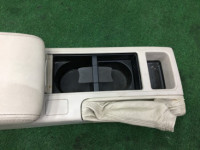 Porta-luvas e apoio de braço SUBARU OUTBACK OEM 92111AG040WA BP9 2004 Green 3M1