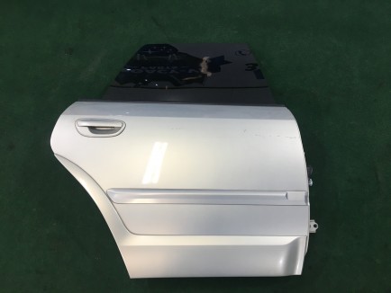 Дверь задняя правая 60409AG0409P 60409AG0419P SUBARU OUTBACK