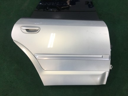ประตูหลังขวา SUBARU OUTBACK OEM 60409AG0409P 60409AG0419P BP9 2004 Gold 39J