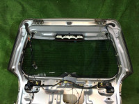 ประตูท้าย SUBARU LEGACY OEM 61700AC000 BG5 1998 Silver 406