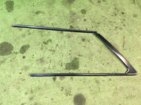 Молдинг бокового стекла левый 91012AC010 91013AC010 91011AC110 SUBARU LEGACY
