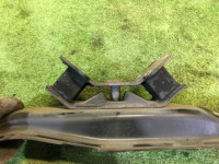 Travessa da caixa SUBARU LANCASTER OEM 41011AE010 41022AE120 41022AE121 BHE 2001 EZ30