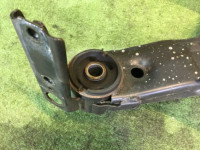 Travessa задняя SUBARU LANCASTER OEM 20152AE001 BHE 2001 EZ30