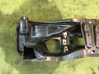 Балка передняя SUBARU LANCASTER OEM 20101AE013 BHE 2001 EZ30