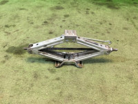 Домкрат SUBARU LEGACY OEM 97030FA070 BG5 1998