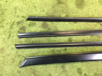 左サイドウインドウモール SUBARU LEGACY OEM 91012AC000 91013AC000 91011AC100 BG5 1996 Silver 407